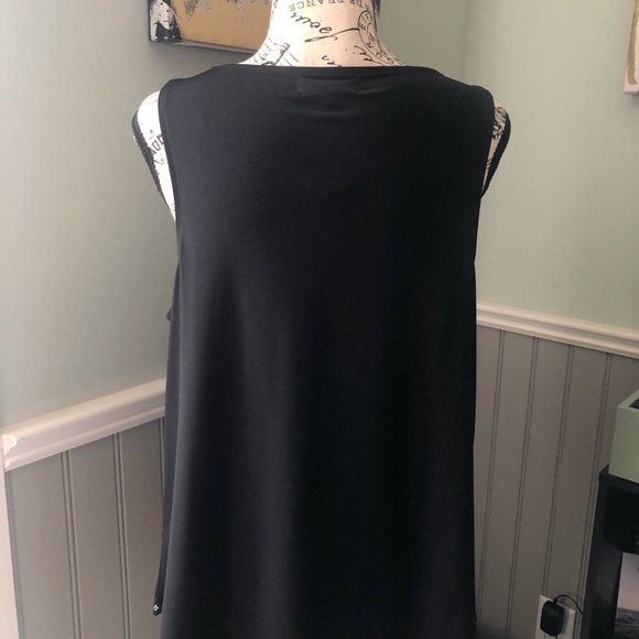 Maurice’s black flower blouse size XL - Picture 2 of 5